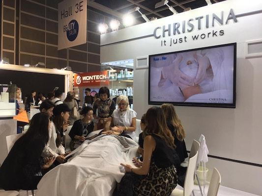 Christina Kosmetik - SCHULUNG UND KOMMUNIKATION